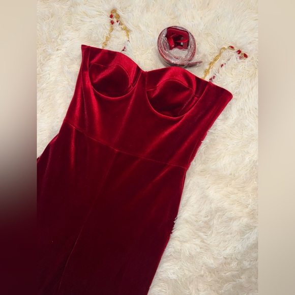 NEW Nadine Merabi Harley Red Velvet Jumpsuit Large Sz 14 $575 - Picture 5 of 9